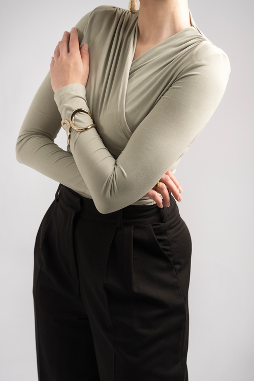 Alina Twist Sweater – Pull femme Labelnou – vue 2