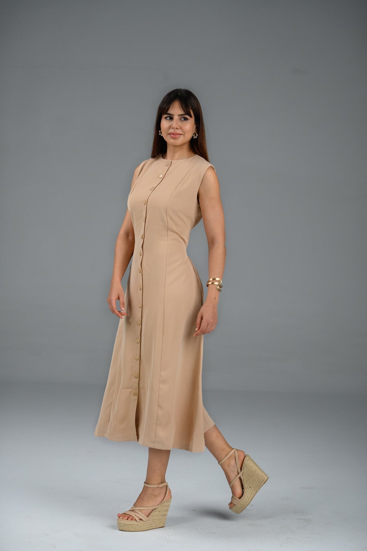 Robe fluide sans manches Luma – Robe femme Labelnou – vue 5