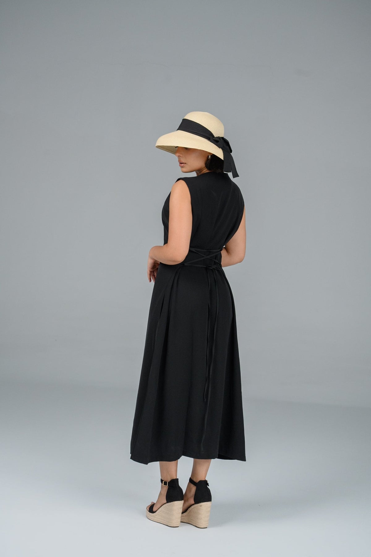 Robe fluide sans manches Luma – Robe femme Labelnou – vue 2