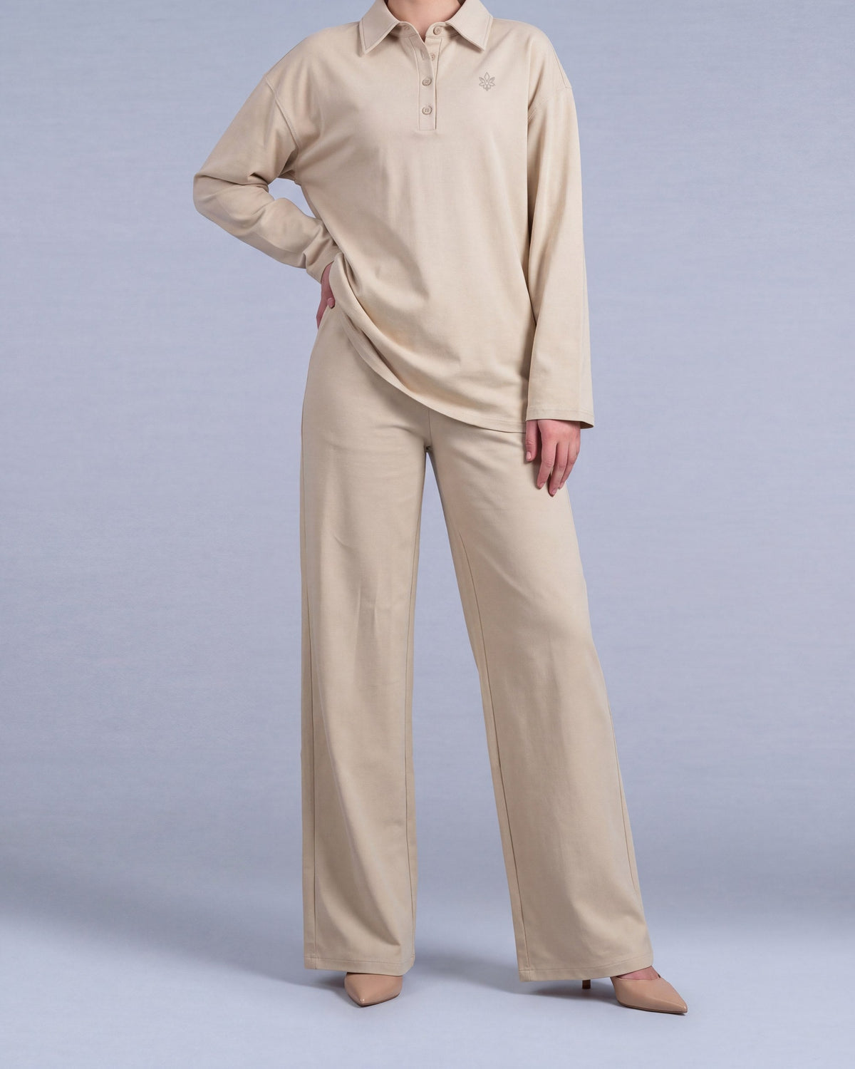 Vispolo Set Labelnou : polo manches longues et pantalon large femme, coloris beige
